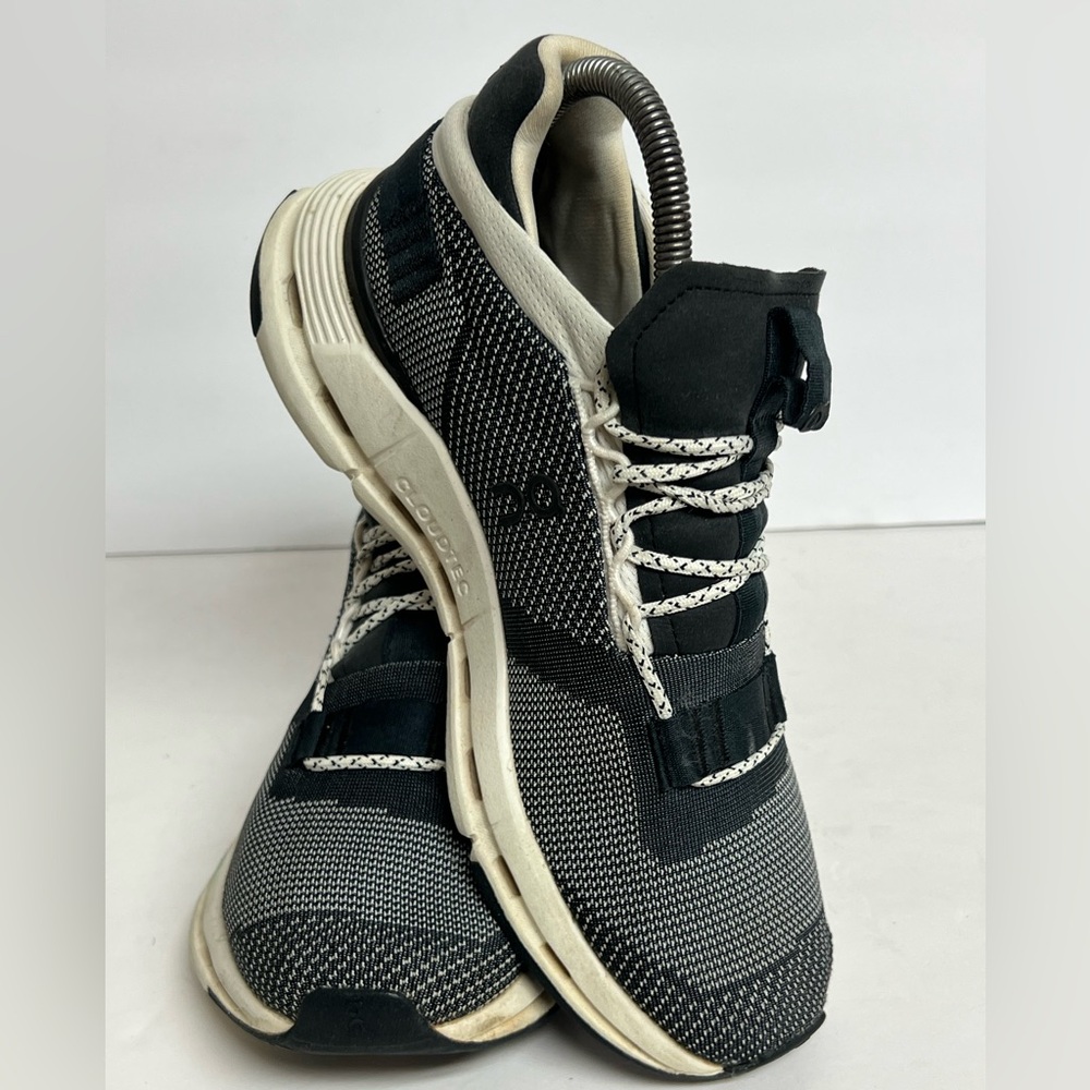 On Cloudnova Women’s Size 8 Black White Athletic Running Shoes - Picture 2 of 11